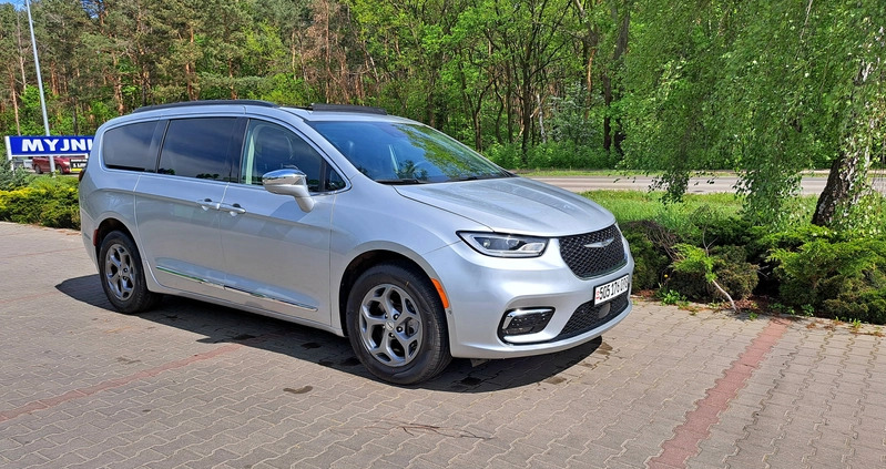 Chrysler Pacifica cena 187900 przebieg: 35000, rok produkcji 2022 z Szczecin małe 667